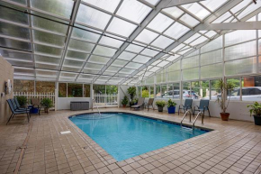 Bearfoot Lodge Gatlinburg Condo, Free Parking, & only a 12 mile from Ripley's Aquarium